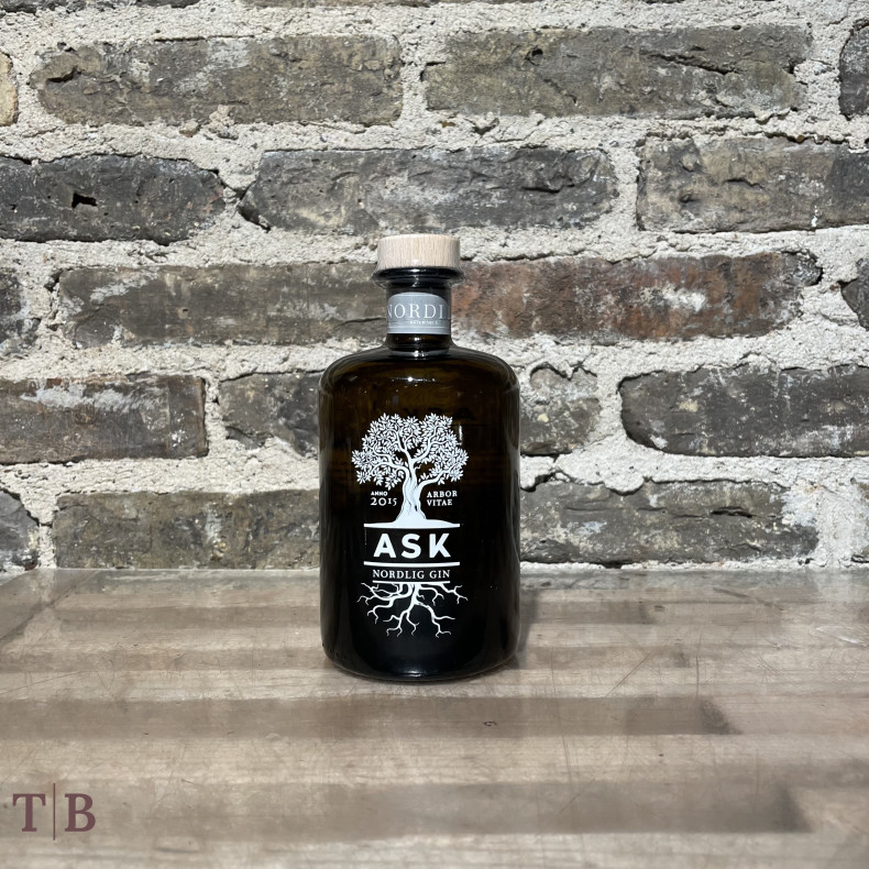 Ask Nordlig Gin Med rdder i nordisk natur